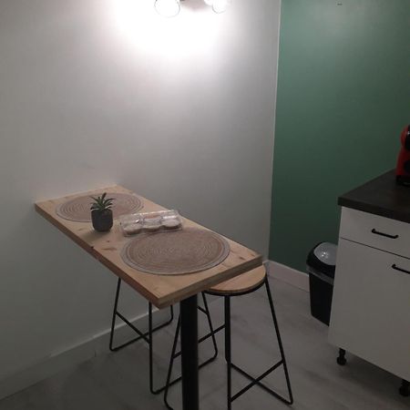 Joli Studio En Centre Ville นาร์บอนน์ ภายนอก รูปภาพ